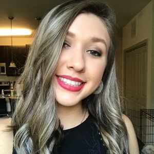 Meet your Posher, Katlyn